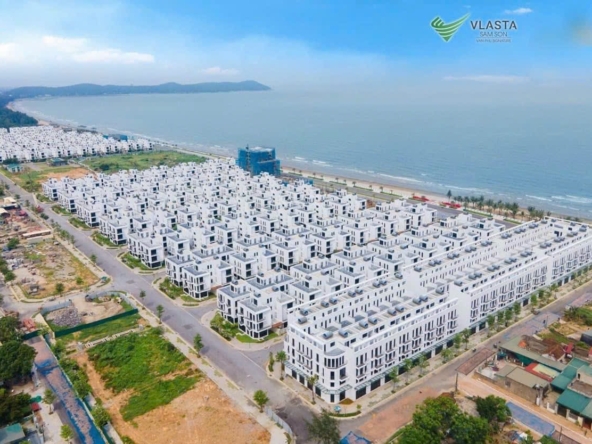 toàn cảnh vlasta sầm sơn 1