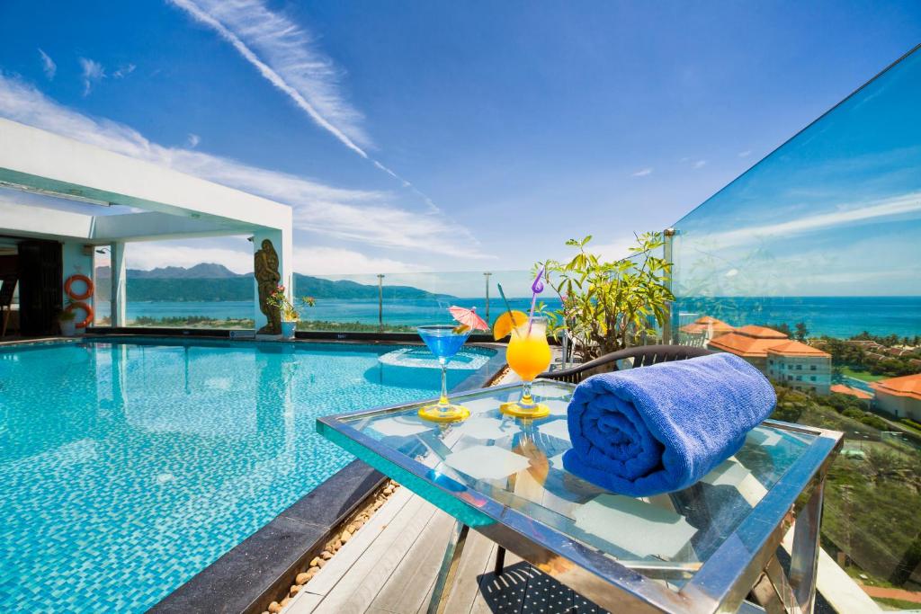 boutique vlasta sầm sơn view biển